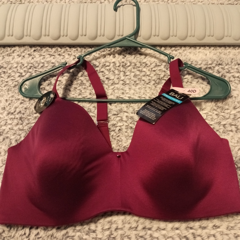 NWT! BALI Intimates Smoothing Bra - Picture 6 of 6